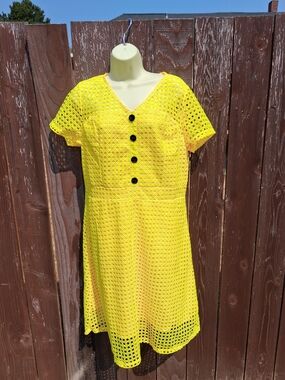 Yellow Crochet V-Neck Button Front Women's Dress